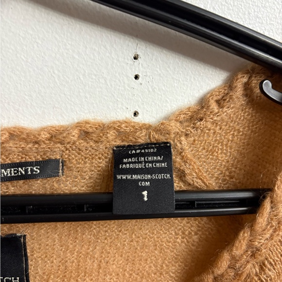 Scotch & Soda Women's V-Neck Sweater in Warm Tan size 1 - Picture 2 of 9